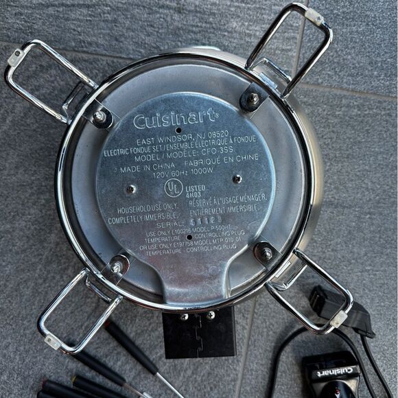 Cuisinart CFO-3SS 1000W Electric Plug-in Fondue Set Stainless Steel Non Stick - Picture 2 of 7